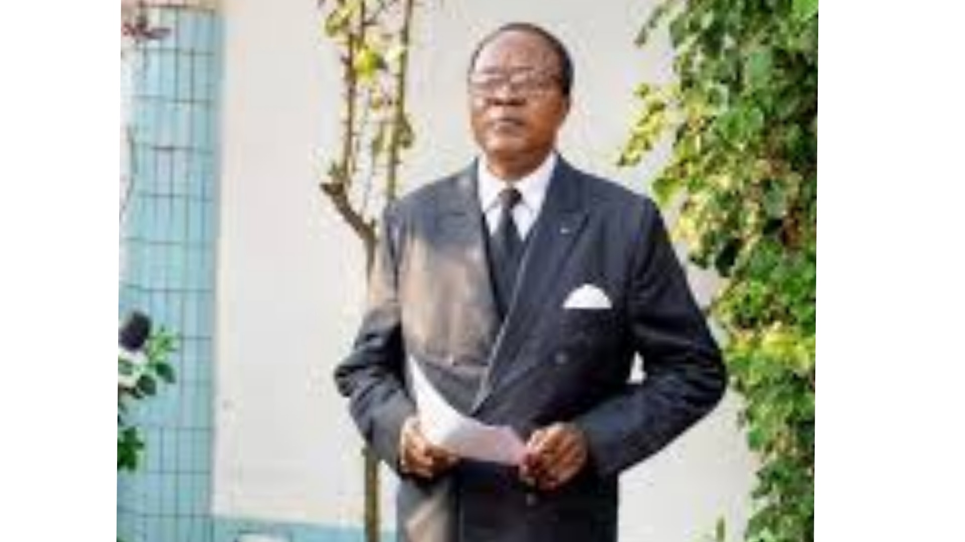 Le nouvel art camerounais de l’éducation populaire« A chacun sa chance », et « Azombo »