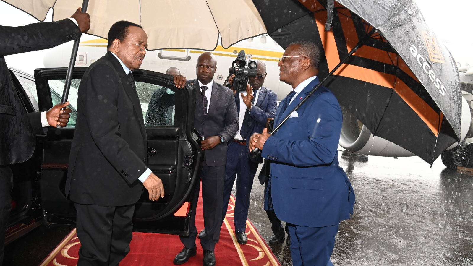 « Paul Biya s'envole pour l'Europe : le chef de l'État quitte Yaoundé pour un court séjour privé »